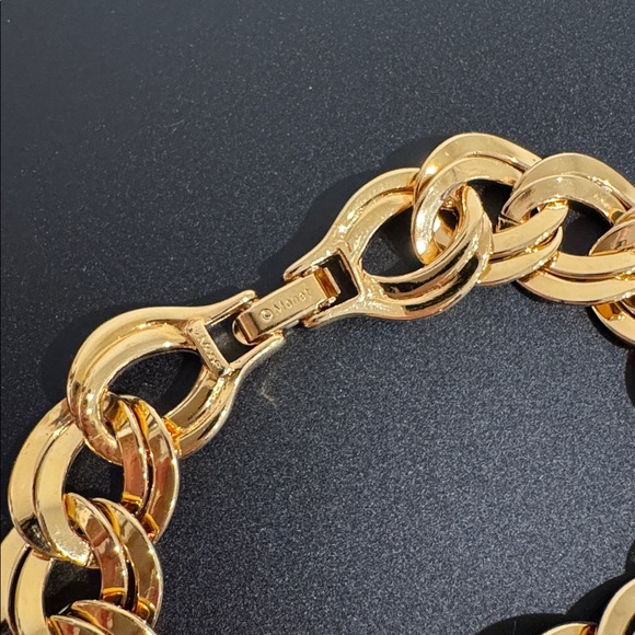 Gold Tone Vintage Chunky Chain Necklace and Bracelet Set - Picture 3 of 4